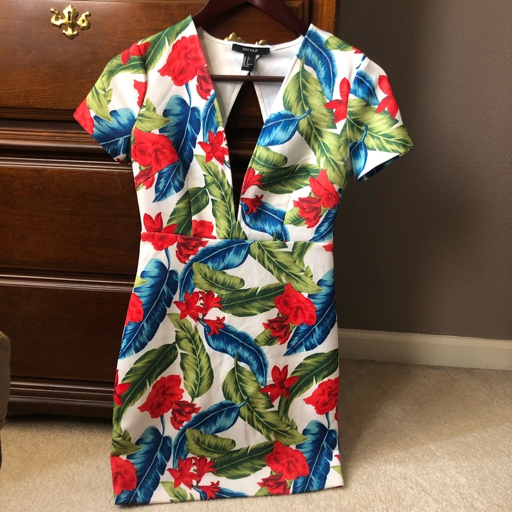 Forever 21 Deep Plunge Tropical Dress Bodycon